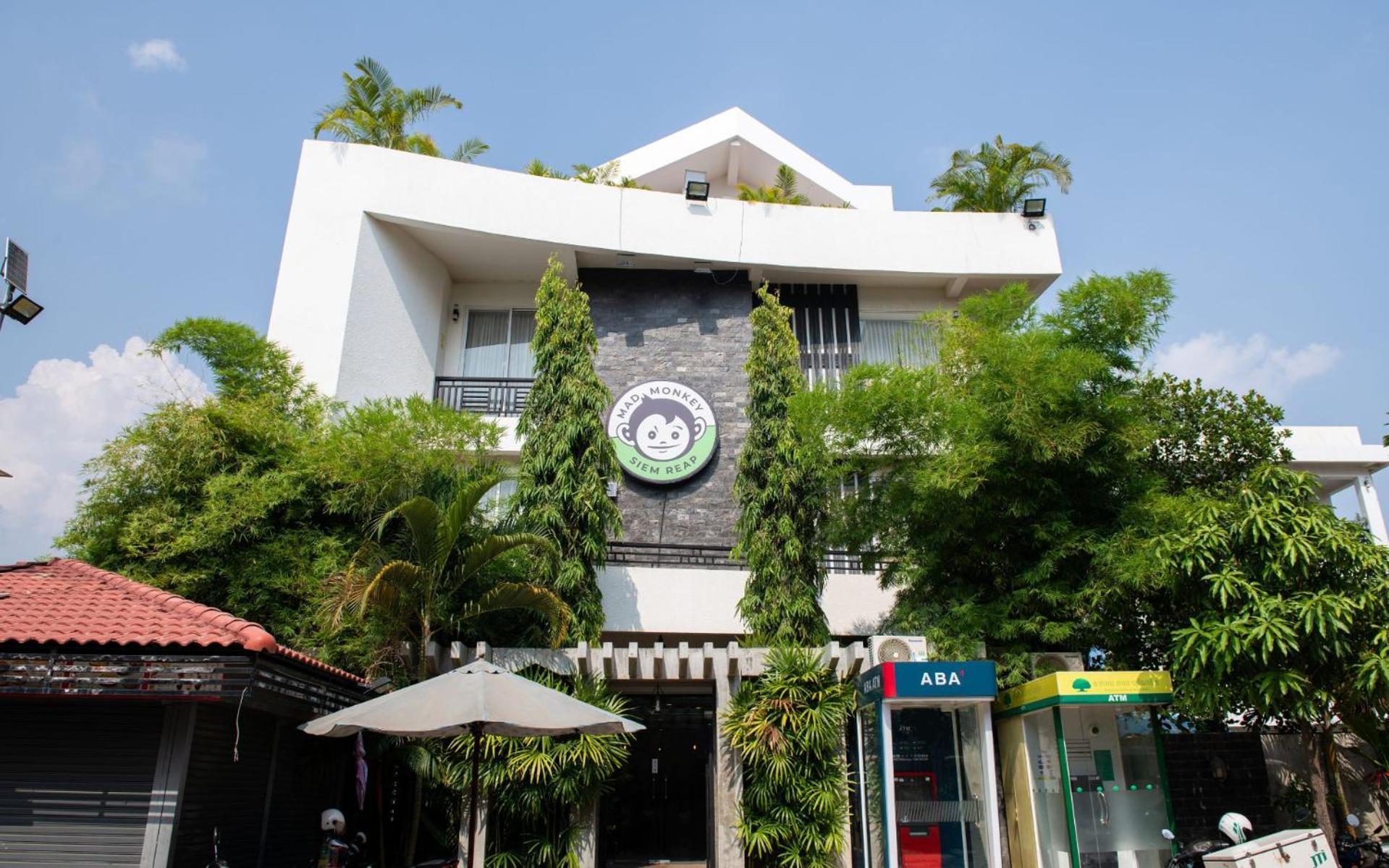 Mad Monkey Hostel Siem Reap Esterno foto